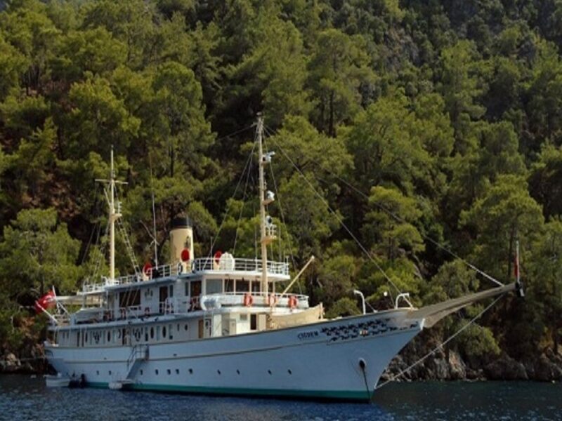 ÇİĞDEM YAT Çiğdem SİMAVİ